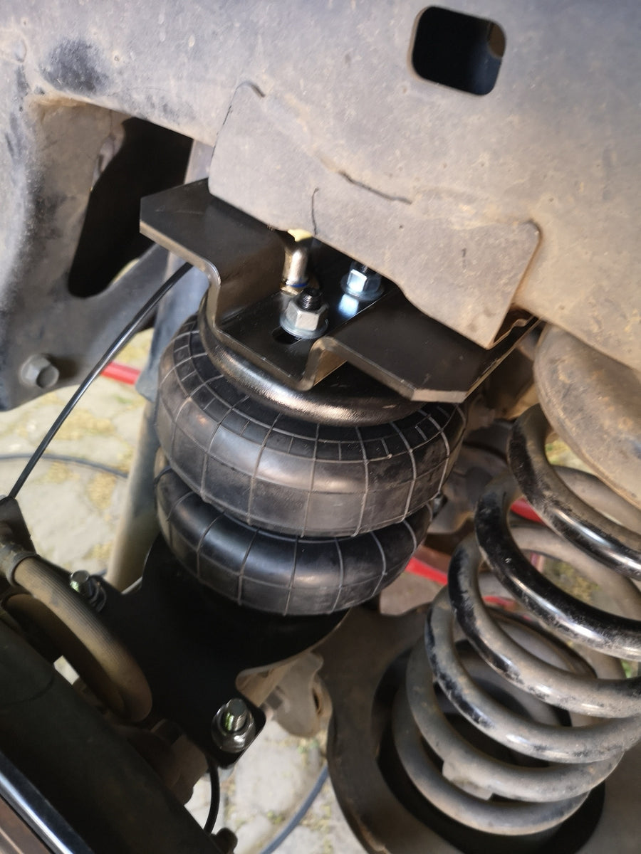 Fortuner 50mm Suspension Kit with rear AirHelpers AmadaXtreme